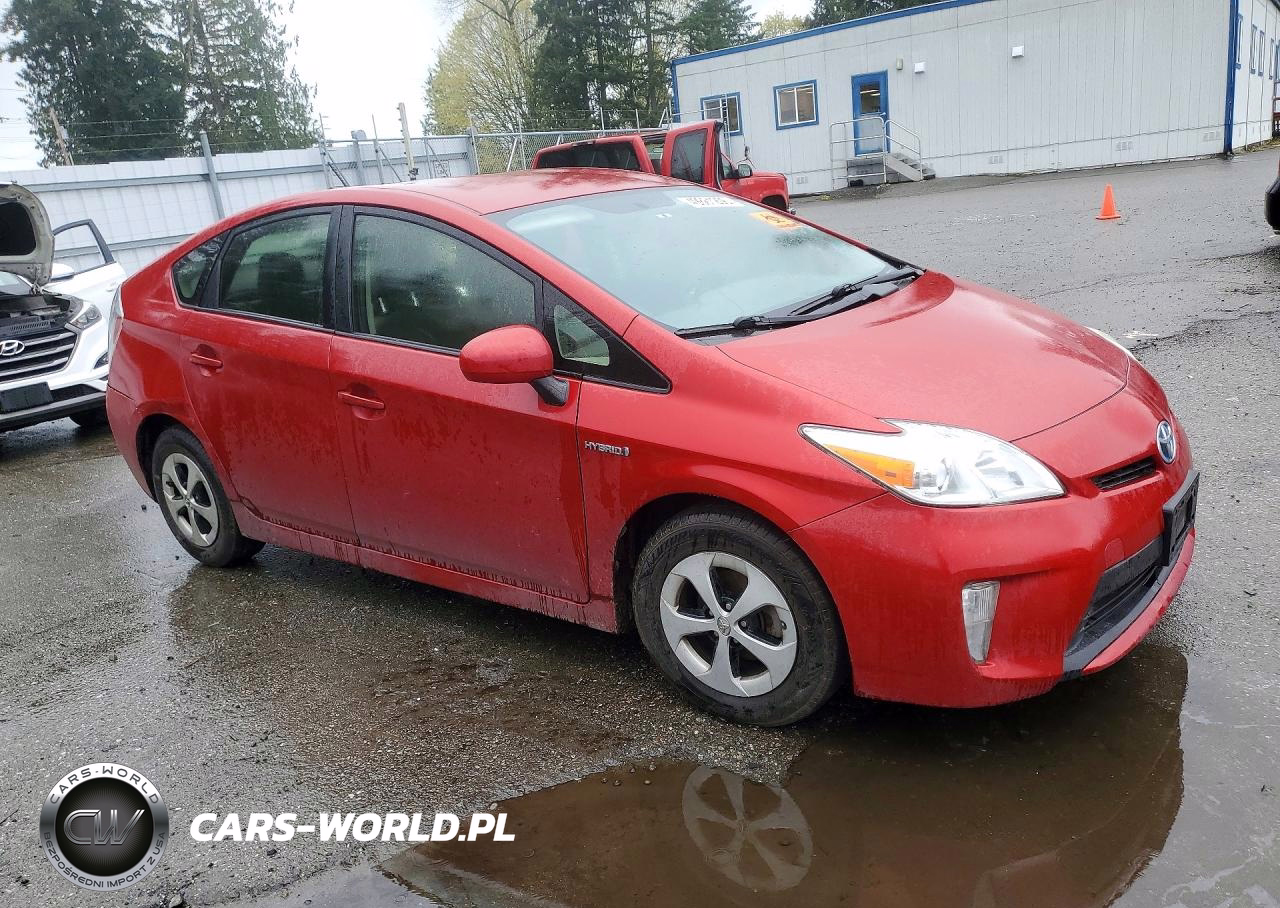2013 Toyota Prius Two VIN:JTDKN3DU0D1627967 - 4