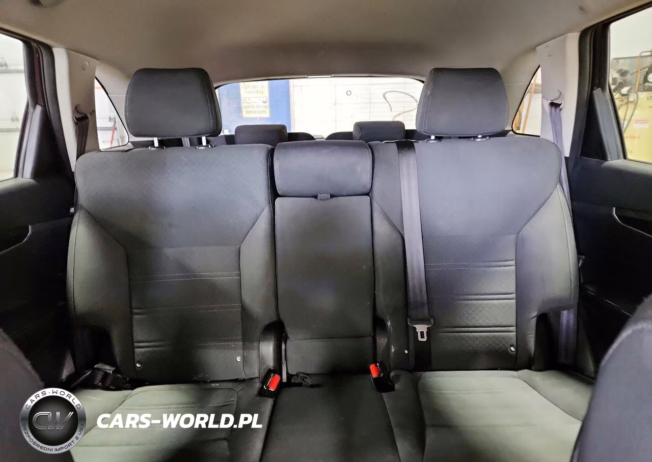 2016 Kia Sorento VIN:5XYPGDA59GG061430 - 10