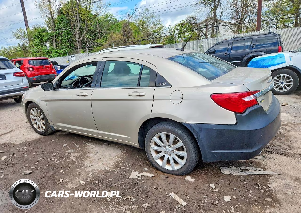 2014 Chrysler 200 Touring VIN:1C3CCBBG7EN114134 - 2