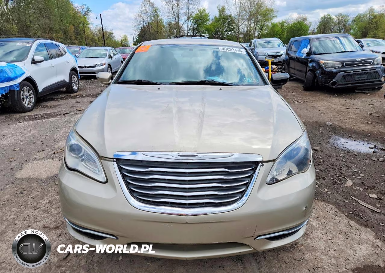 2014 Chrysler 200 Touring VIN:1C3CCBBG7EN114134 - 5