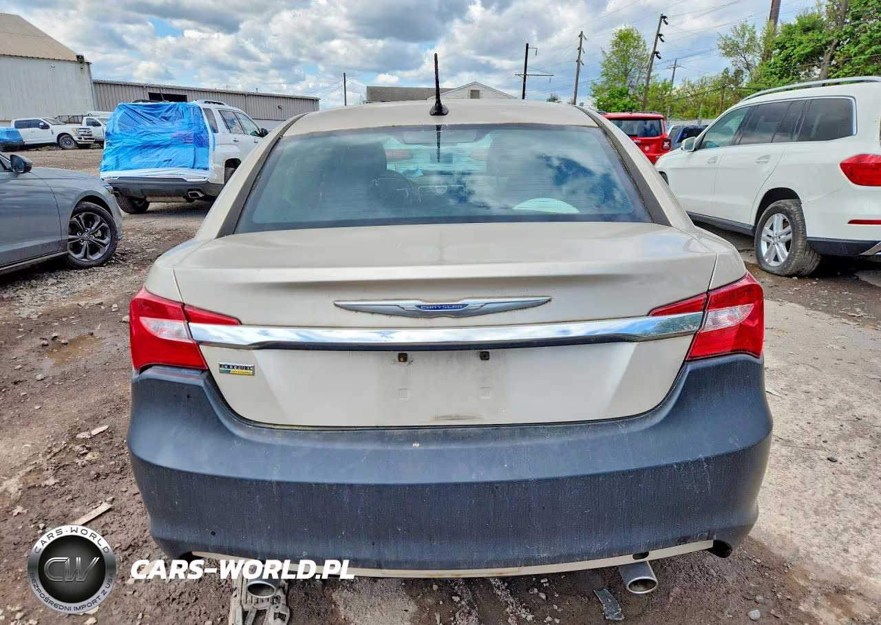 2014 Chrysler 200 Touring VIN:1C3CCBBG7EN114134 - 6