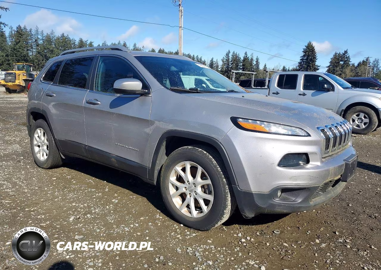 2018 Jeep Cherokee Latitude Plus VIN:1C4PJMLX5JD602172 - 4