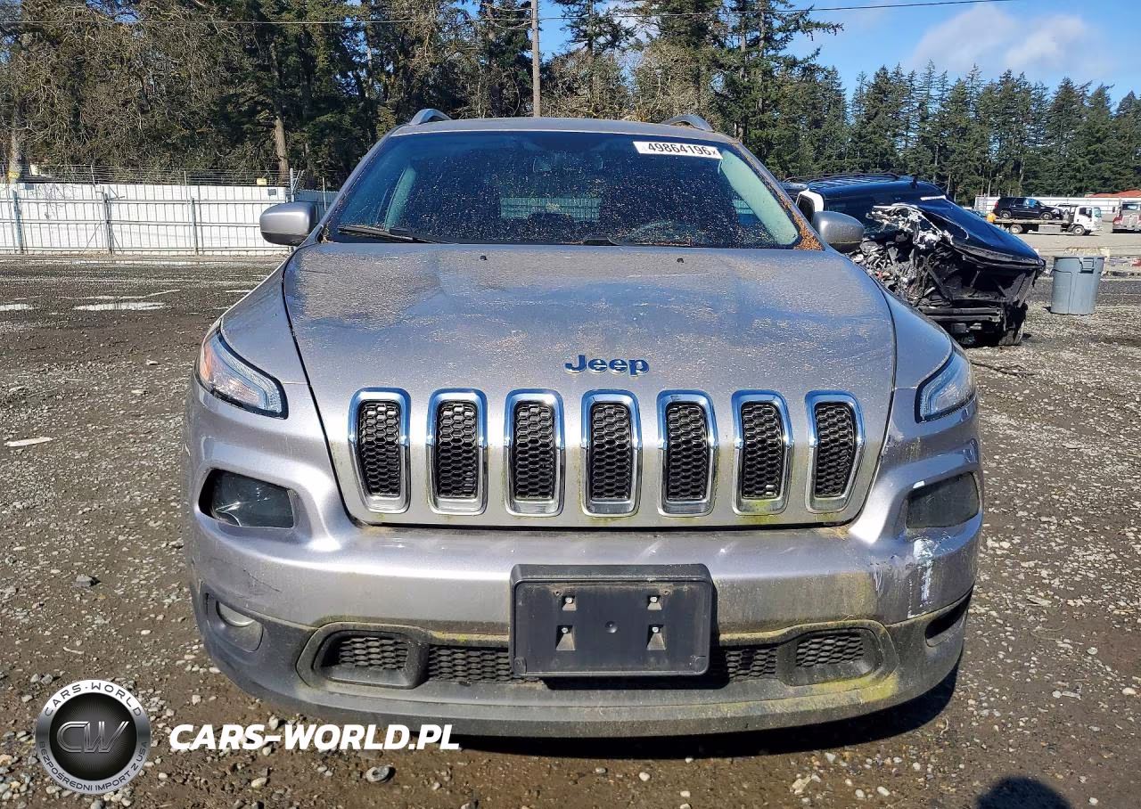 2018 Jeep Cherokee Latitude Plus VIN:1C4PJMLX5JD602172 - 5