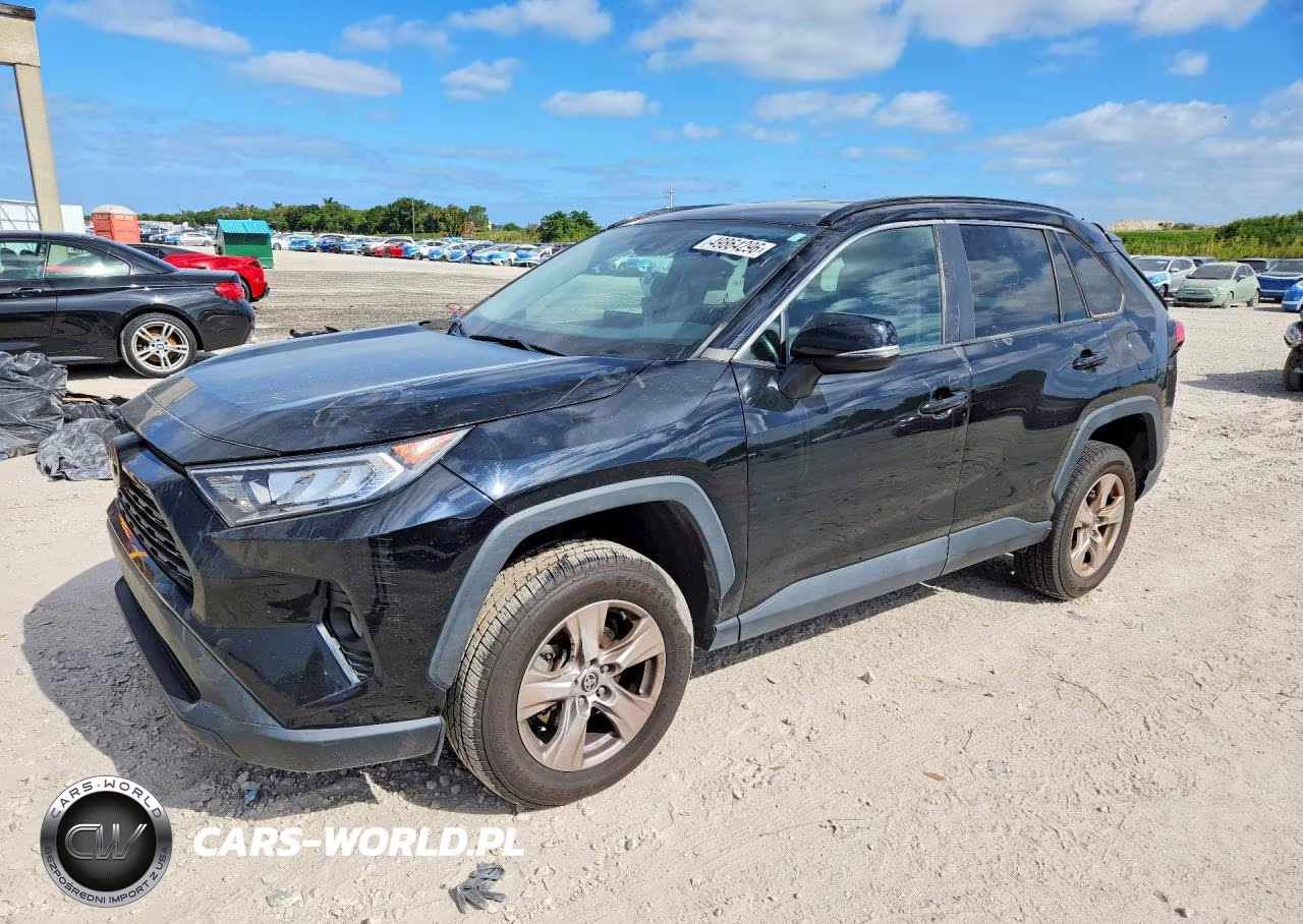 2021 Toyota Rav4 Xle – zdjęcie 1 z 13