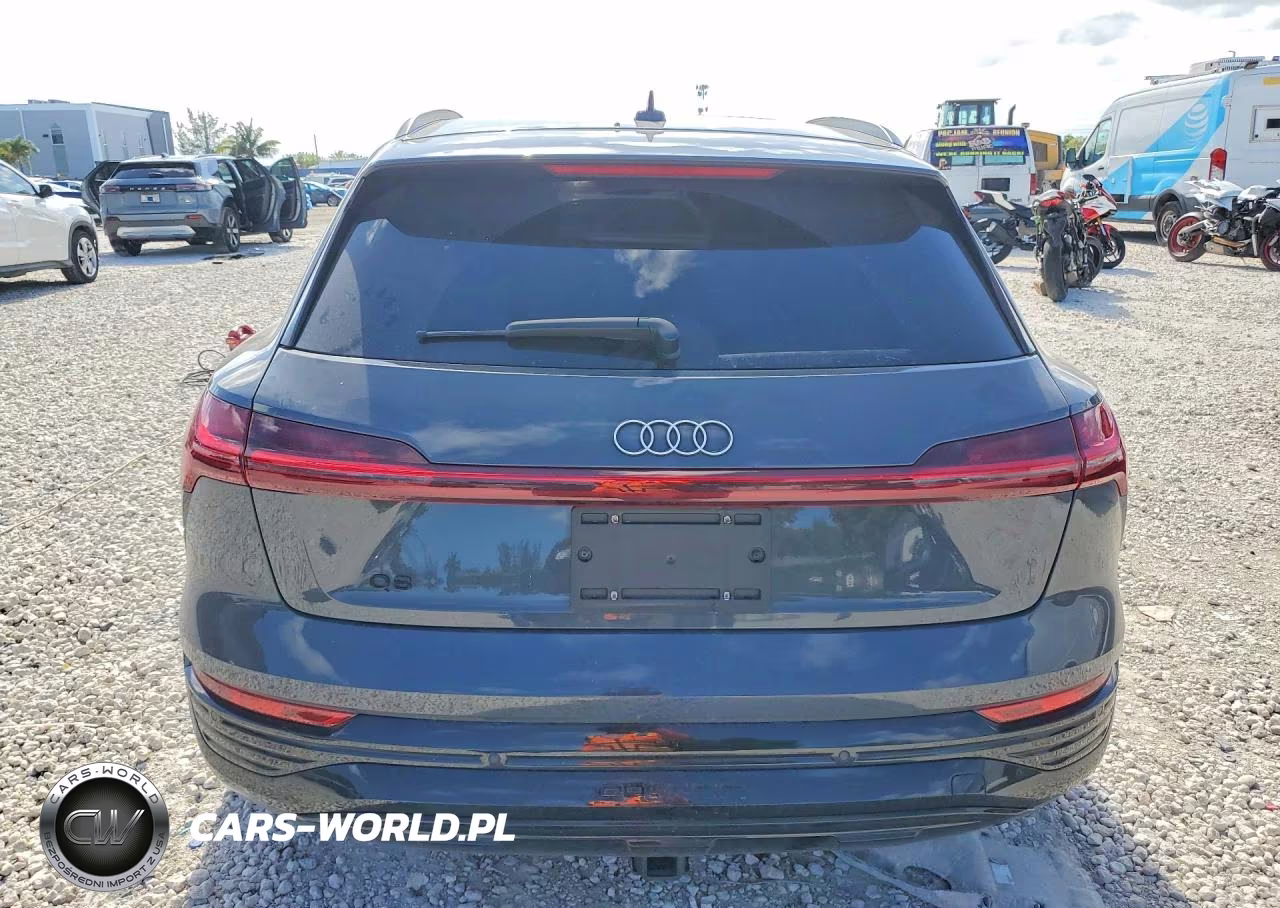 2024 Audi Q8 E-Tron Premium Plus VIN:WA15AAGE0RB061161 - 6