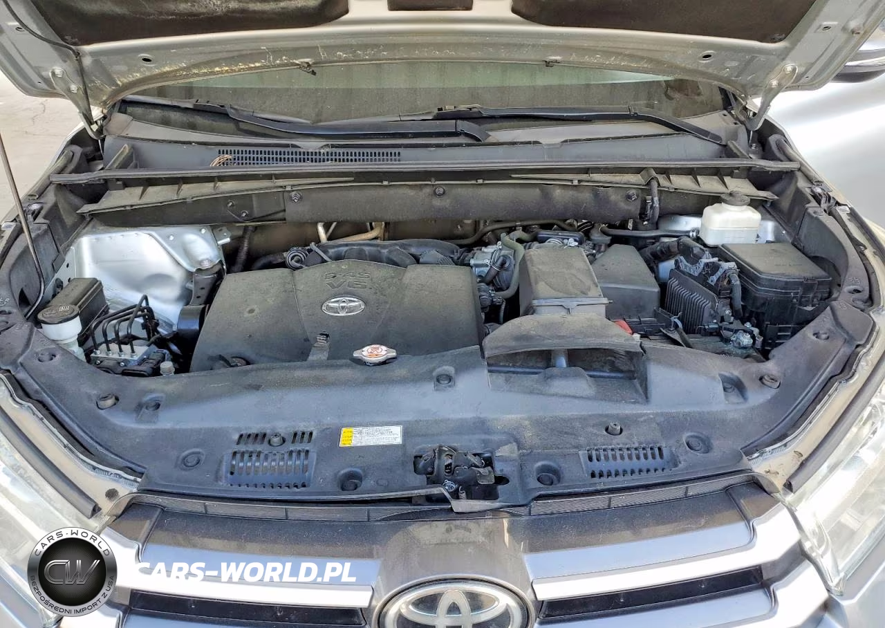 2019 Toyota Highlander Le Plus VIN:5TDZZRFH1KS347643 - 11