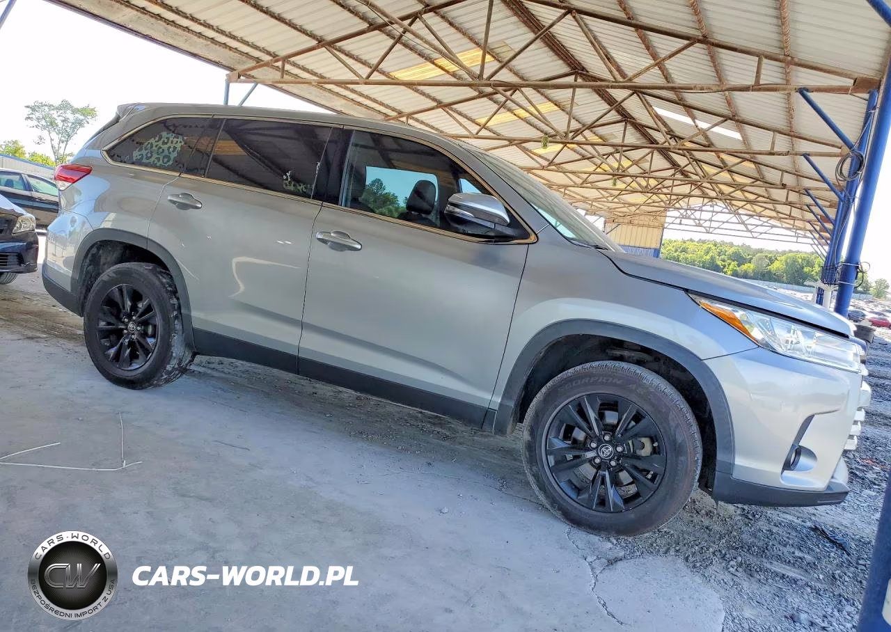 2019 Toyota Highlander Le Plus VIN:5TDZZRFH1KS347643 - 4