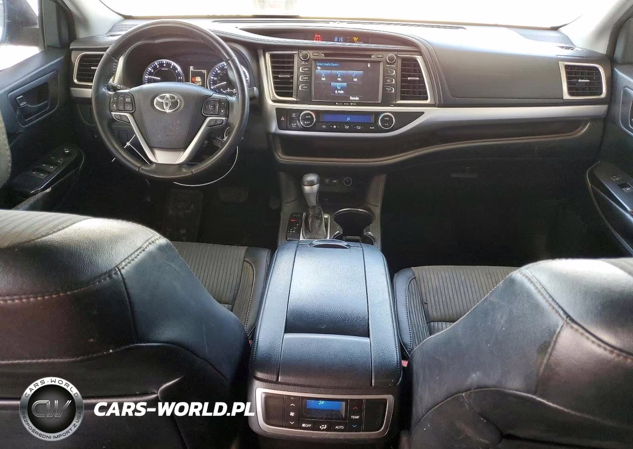 2019 Toyota Highlander Le Plus VIN:5TDZZRFH1KS347643 - 8