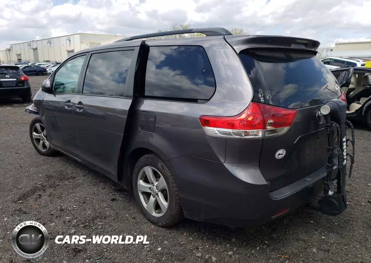 2013 Toyota Sienna Le VIN:5TDKK3DC3DS398414 - 2