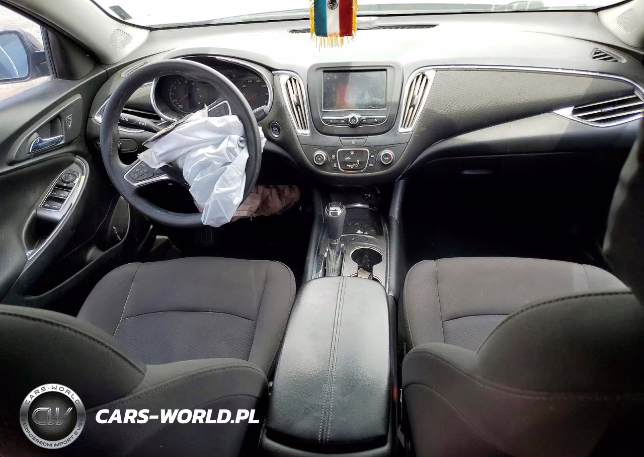 2018 Chevrolet Malibu Lt VIN:1G1ZD5ST4JF179084 - 8