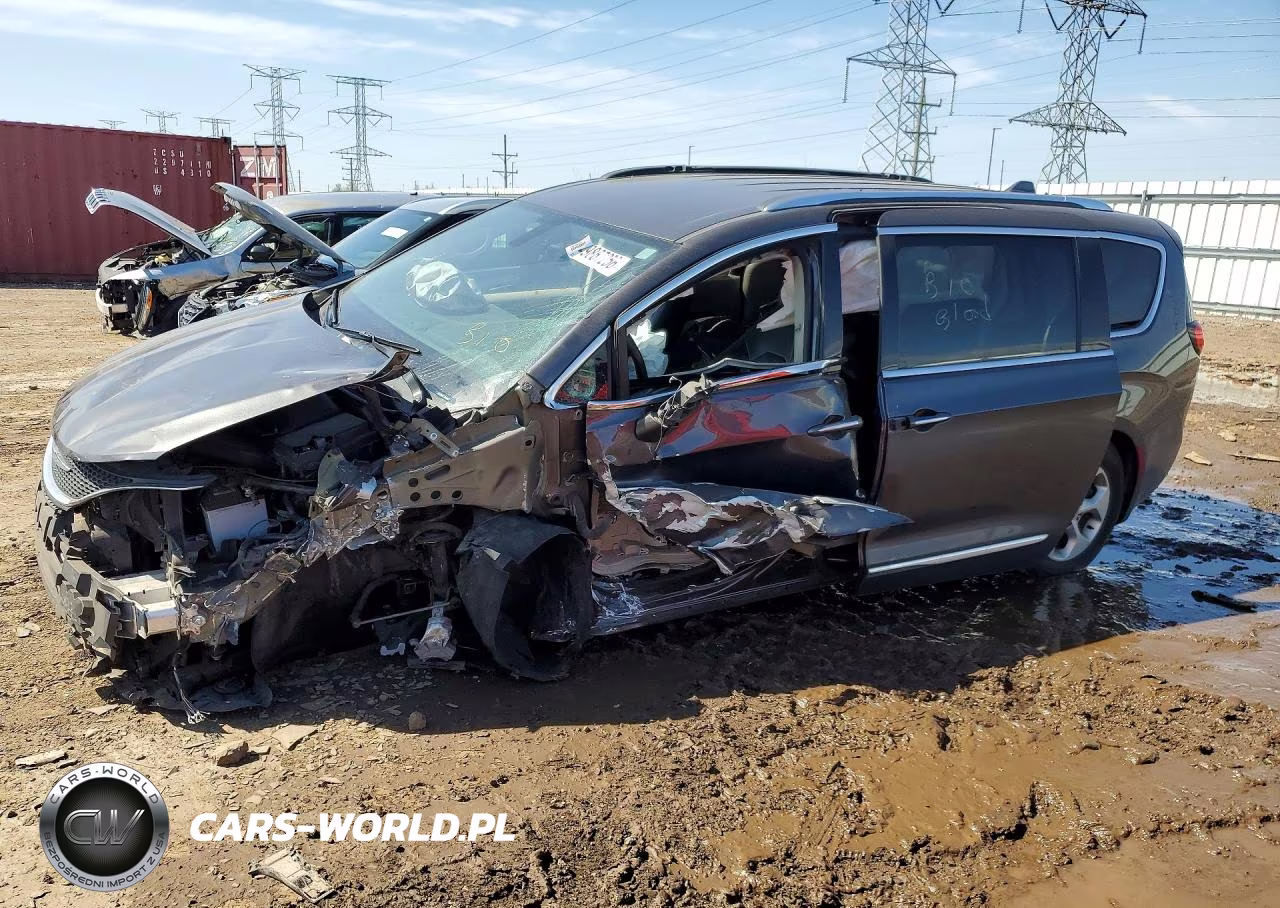 2017 Chrysler Pacifica Touring L Plus