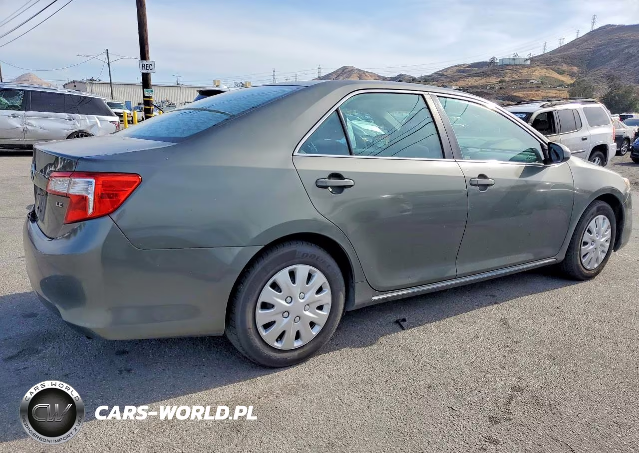 2012 Toyota Camry Le VIN:4T4BF1FK3CR252443 - 3