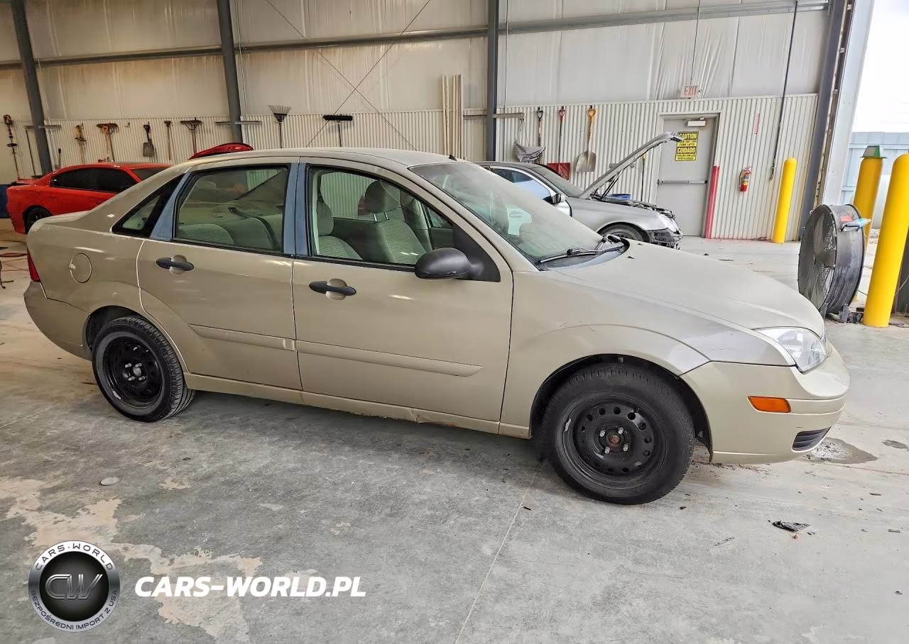 2007 Ford Focus Zx4 VIN:1FAFP34N57W301860 - 4