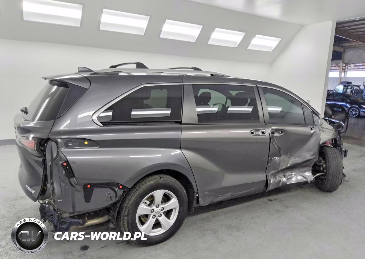2025 Toyota Sienna Platinum 7-Passenger VIN:5TDERKEC8SS280731 - 3