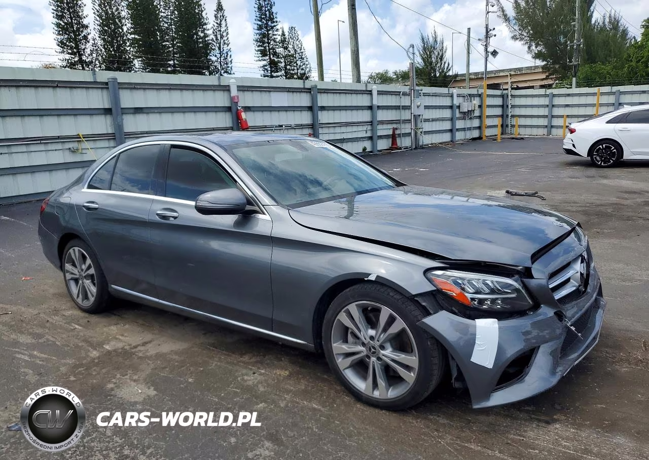 2019 Mercedes-Benz C 300 VIN:55SWF8DB2KU295592 - 4