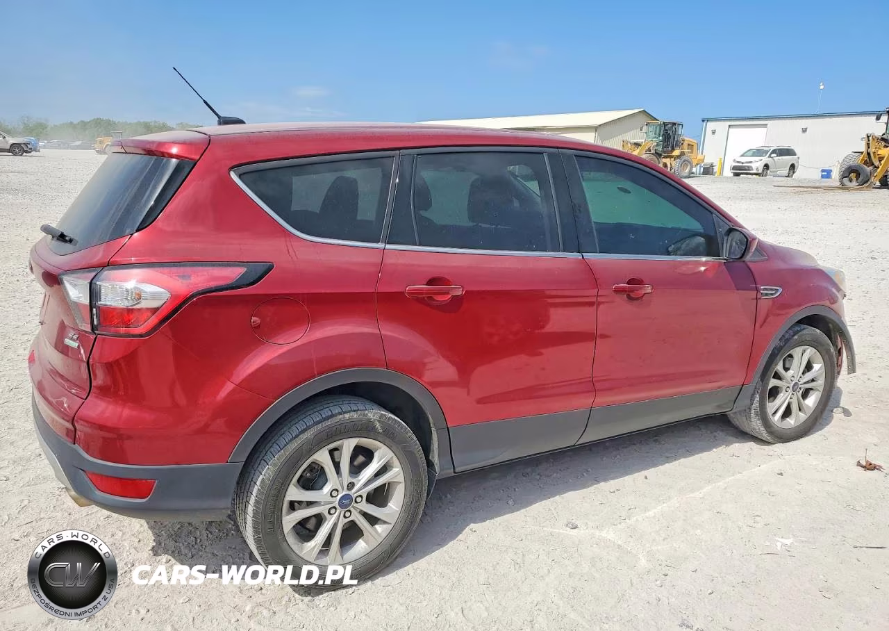 2017 Ford Escape Se VIN:1FMCU0GD3HUE43625 - 3