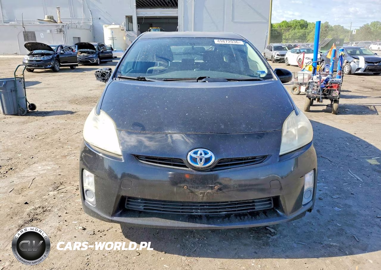 2011 Toyota Prius Two VIN:JTDKN3DU8B1369811 - 5