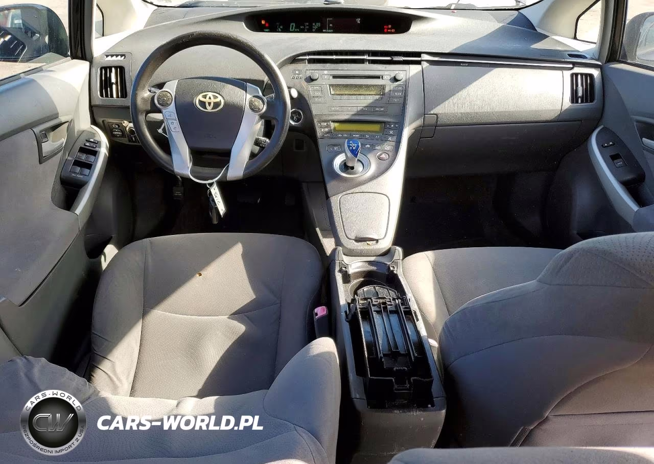 2011 Toyota Prius Two VIN:JTDKN3DU8B1369811 - 8