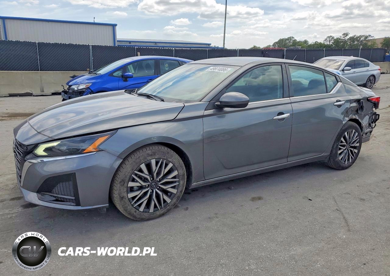 2023 Nissan Altima Sv