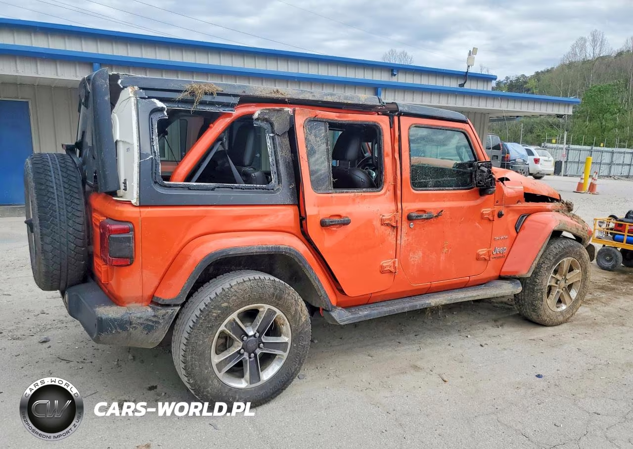 2018 Jeep Wrangler Unlimited Sahara VIN:1C4HJXEG7JW312314 - 3