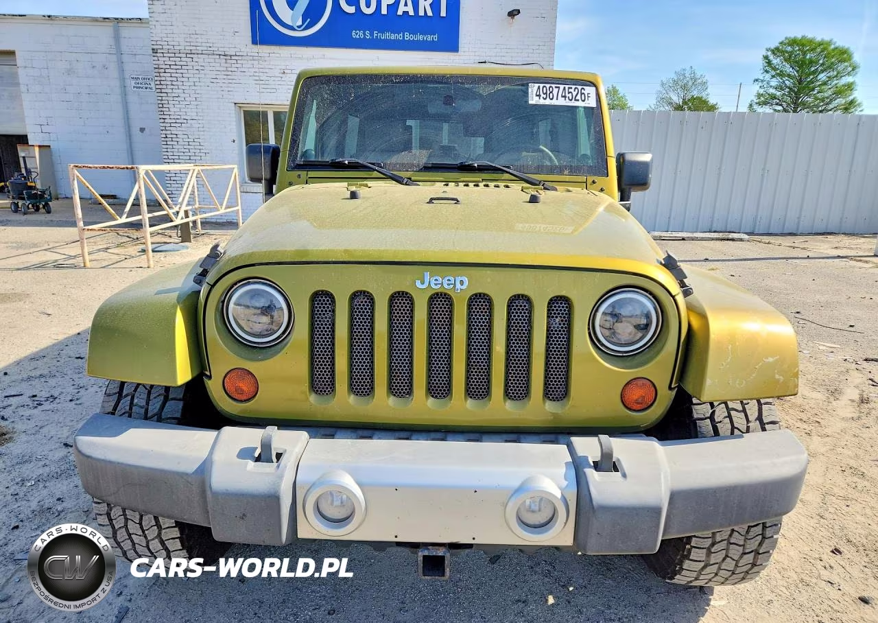 2010 Jeep Wrangler Unlimited Sahara VIN:1J4HA5H14AL214865 - 5