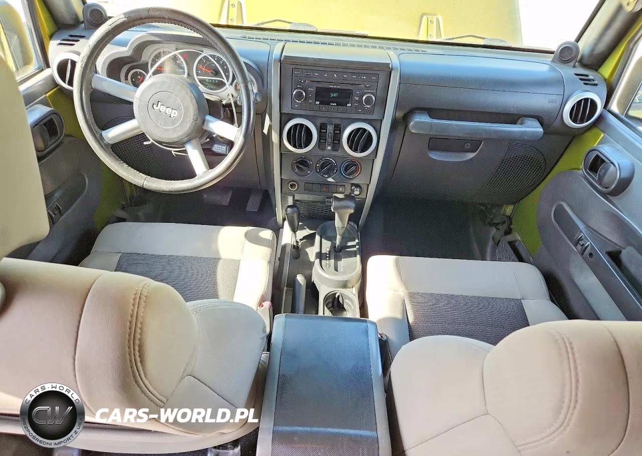 2010 Jeep Wrangler Unlimited Sahara VIN:1J4HA5H14AL214865 - 8