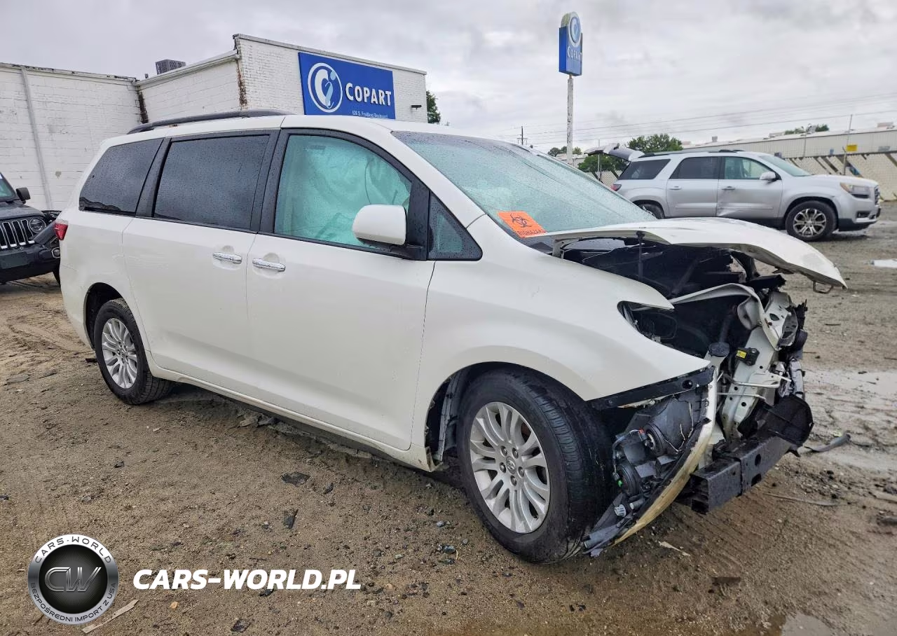 2017 Toyota Sienna Xle 8-Passenger VIN:5TDYZ3DC3HS885284 - 4