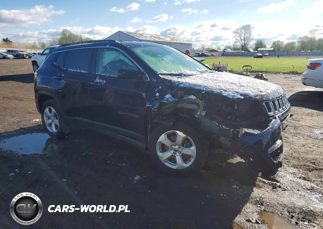2019 Jeep Compass Latitude VIN:3C4NJCBB7KT636214 - 4
