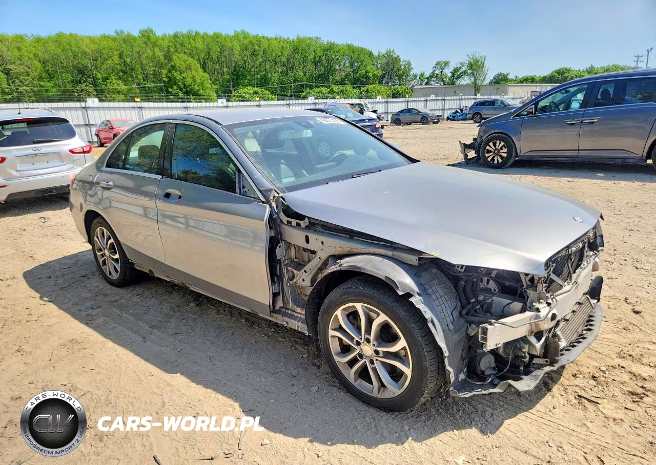 2015 Mercedes-Benz C 300 4Matic VIN:55SWF4KB2FU049207 - 4
