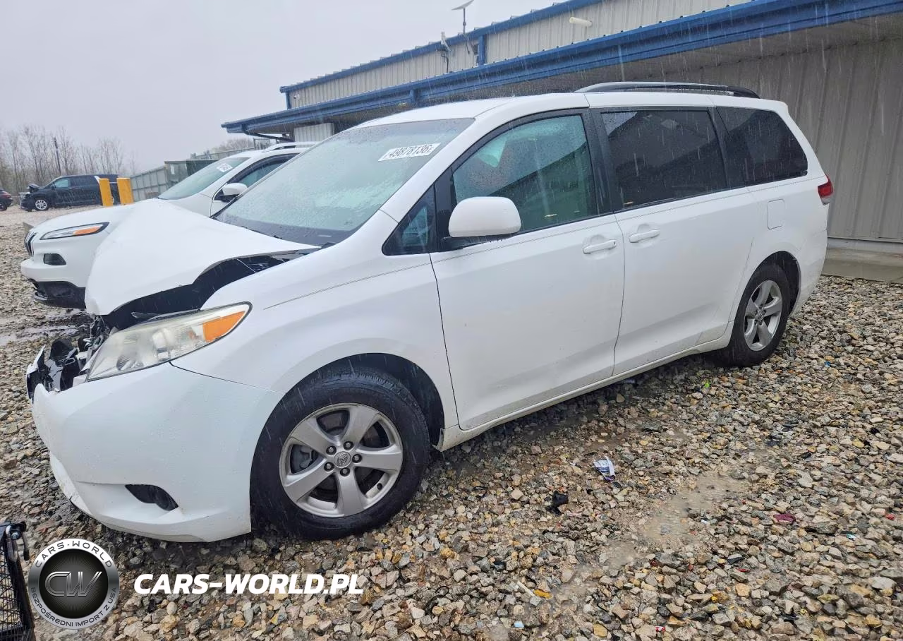 2013 Toyota Sienna Le