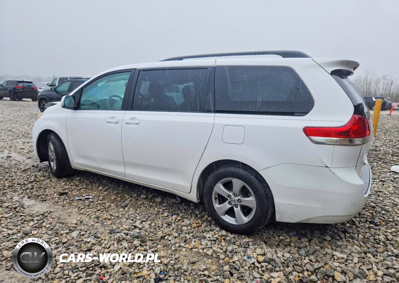 2013 Toyota Sienna Le VIN:5TDKK3DC3DS308694 - 2