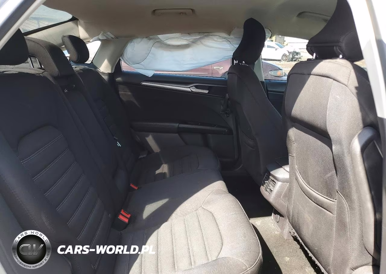 2015 Ford Fusion Se VIN:1FA6P0H77F5130530 - 10