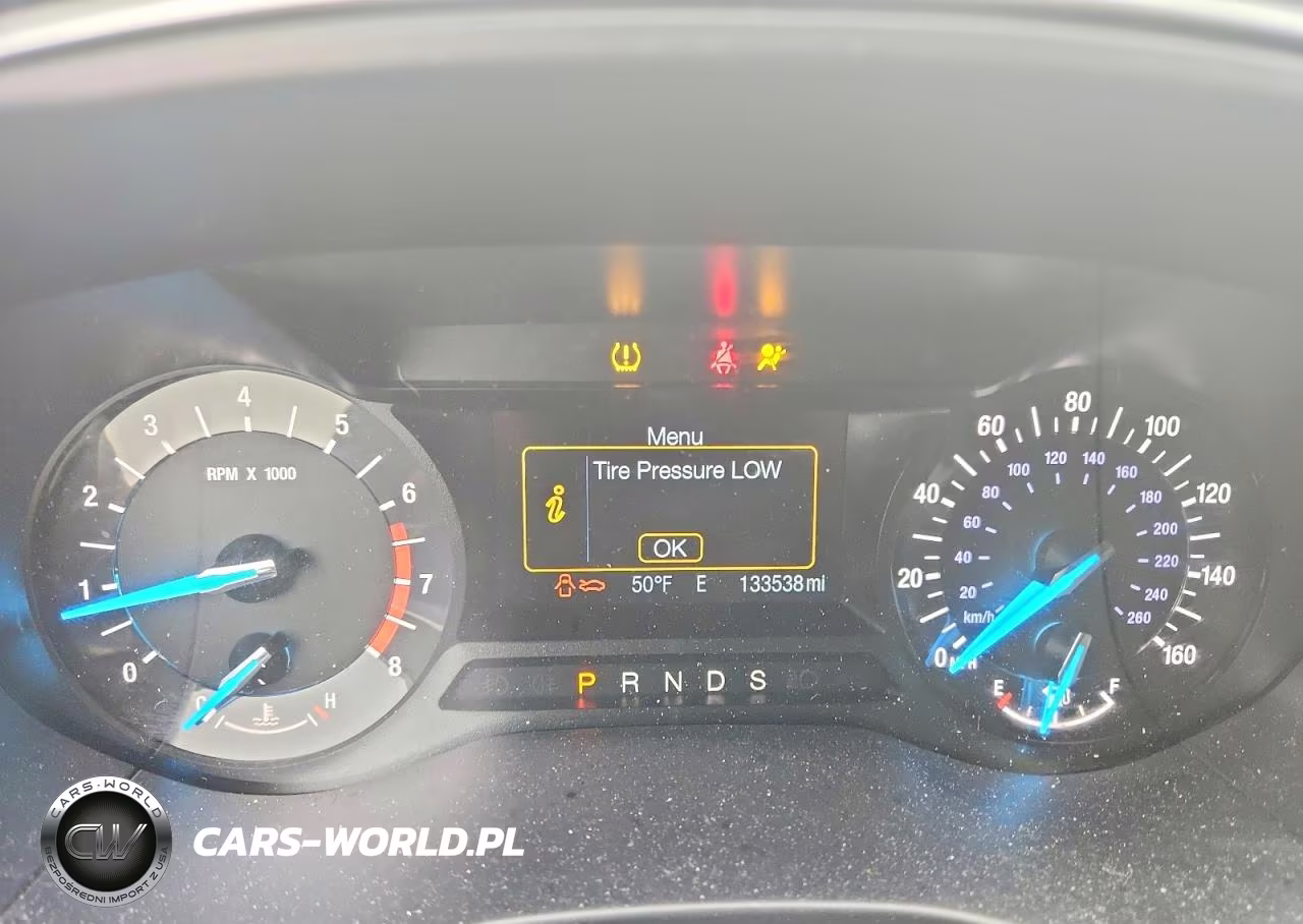 2015 Ford Fusion Se VIN:1FA6P0H77F5130530 - 9