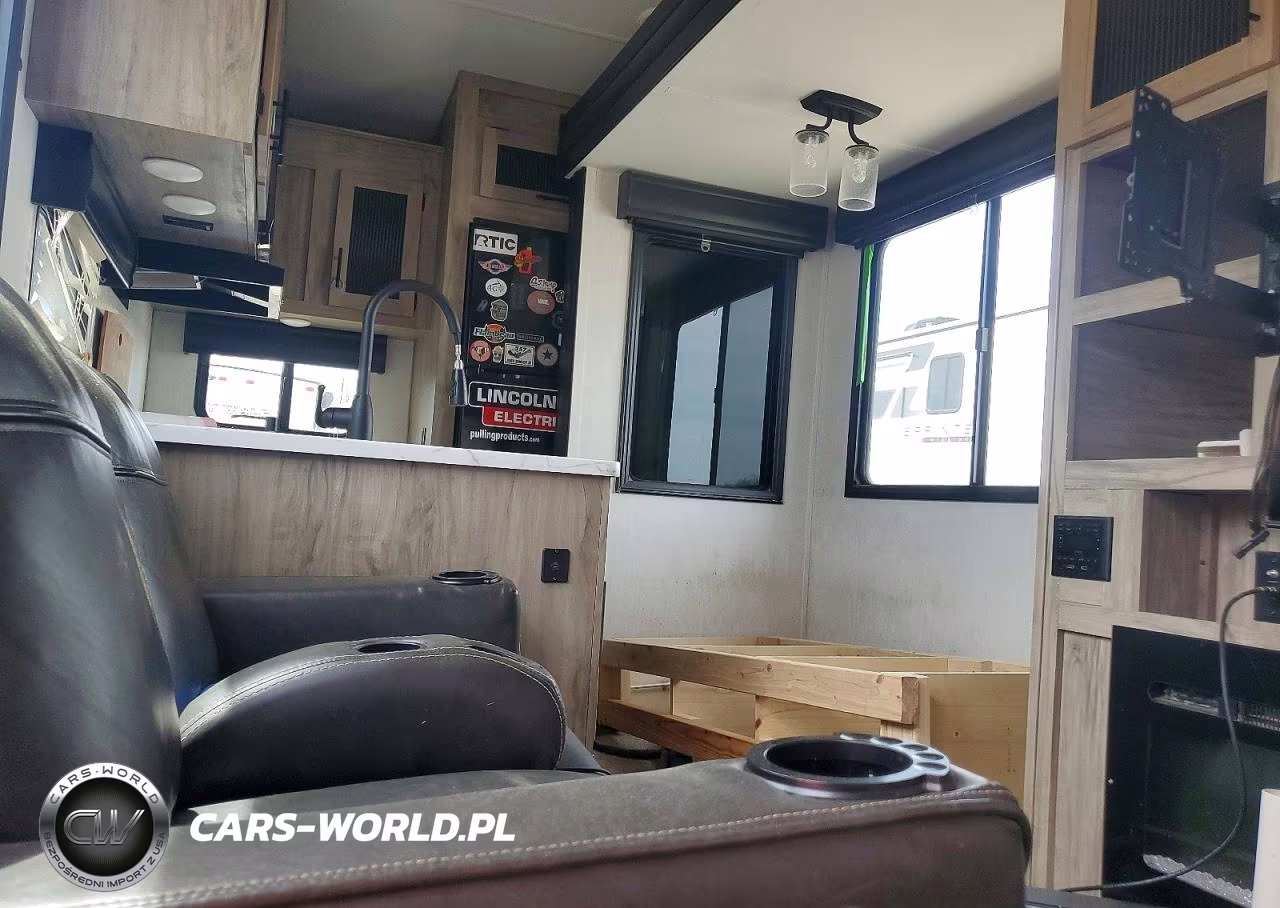 2022 Forest River Arcticwolf Camper VIN:5ZT3CKRBXN0714647 - 5