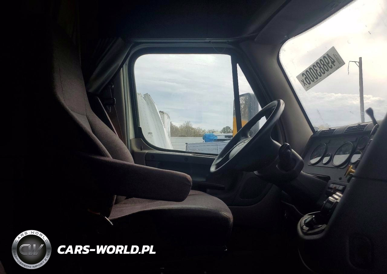 2016 Freightliner Cascadia 1 - Semi Truck VIN:3AKJGLD52GSHA6866 - 5