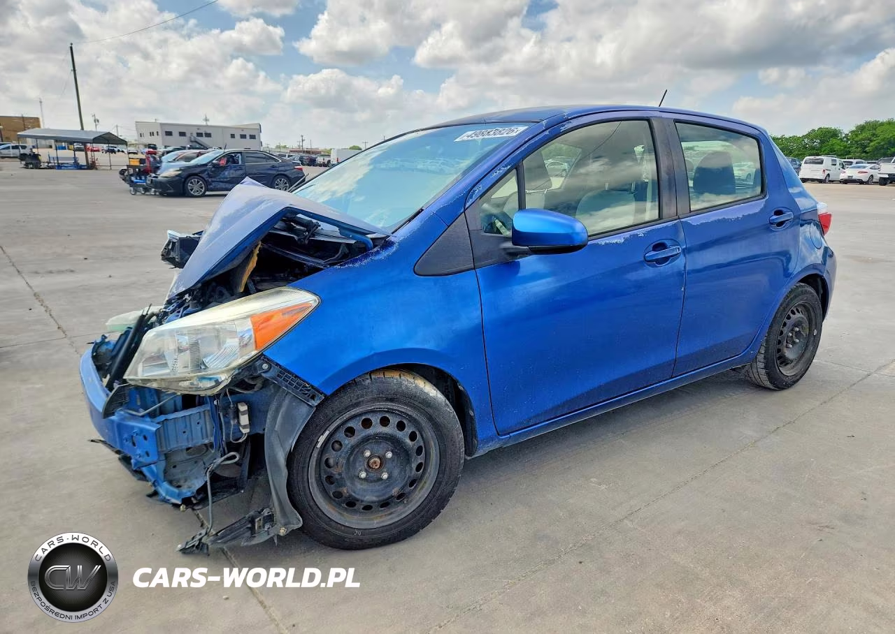2012 Toyota Yaris 5-Door Le