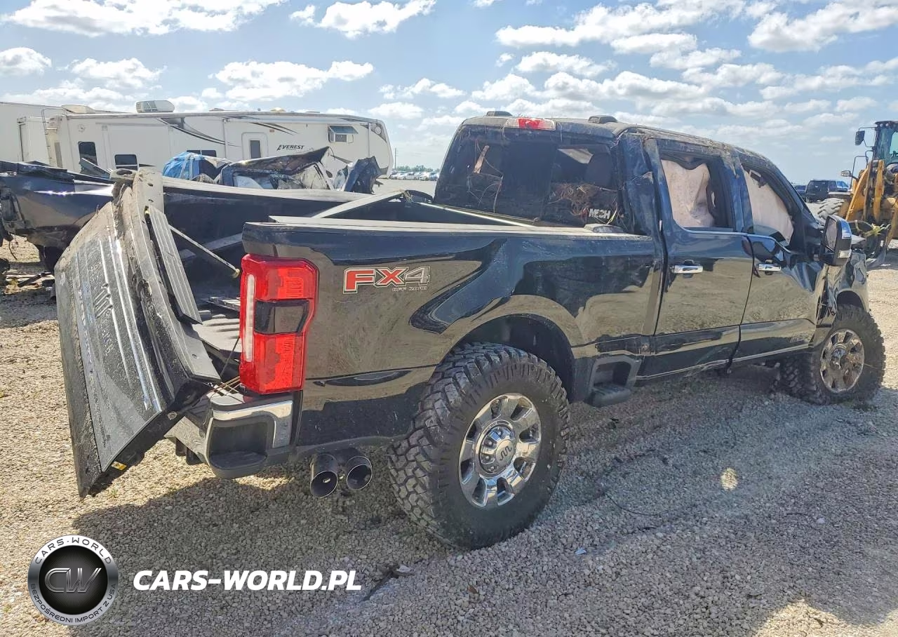 2024 Ford F250 Super Duty VIN:1FT8W2BT2RED80284 - 3
