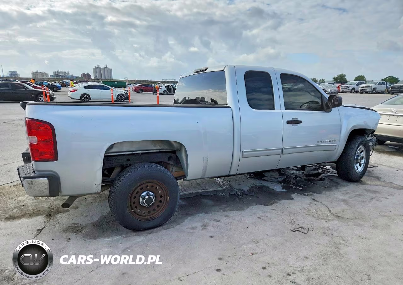 2012 Chevrolet Silverado C1500 Lt VIN:1GCRCSE05CZ316643 - 3