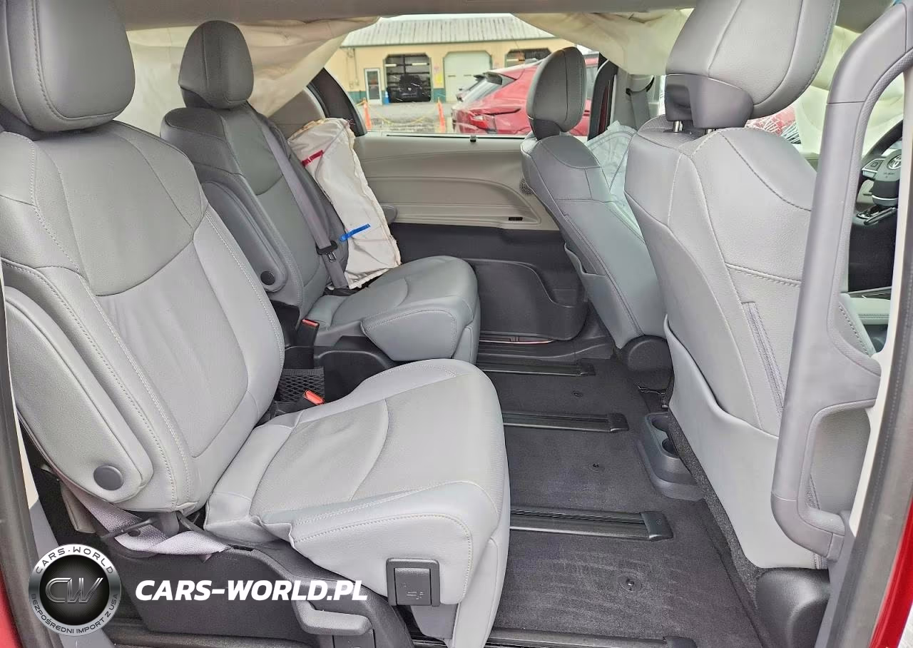 2023 Toyota Sienna Limited 7-Passenger VIN:5TDZSKFC6PS085075 - 11