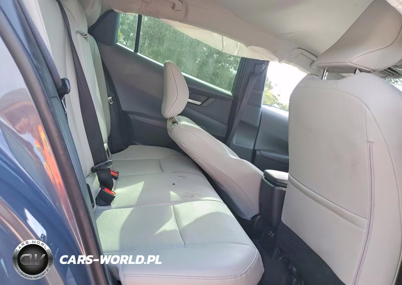 2025 Toyota Prius Xle VIN:JTDACAAU0S3059148 - 10