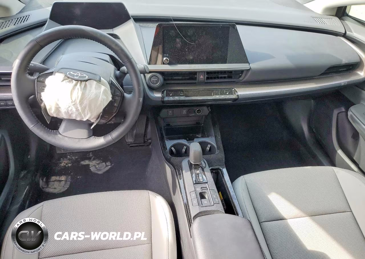 2025 Toyota Prius Xle VIN:JTDACAAU0S3059148 - 8