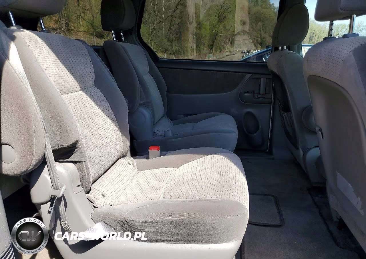 2010 Toyota Sienna Le VIN:5TDJK4CC2AS032006 - 11