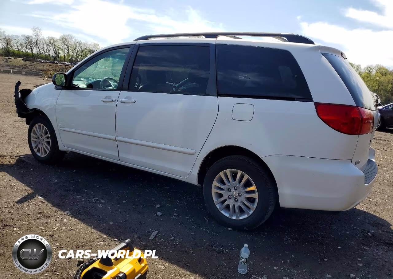 2010 Toyota Sienna Le VIN:5TDJK4CC2AS032006 - 2
