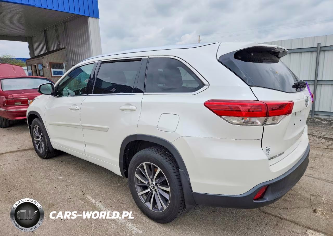 2018 Toyota Highlander Xle VIN:5TDJZRFHXJS816028 - 2