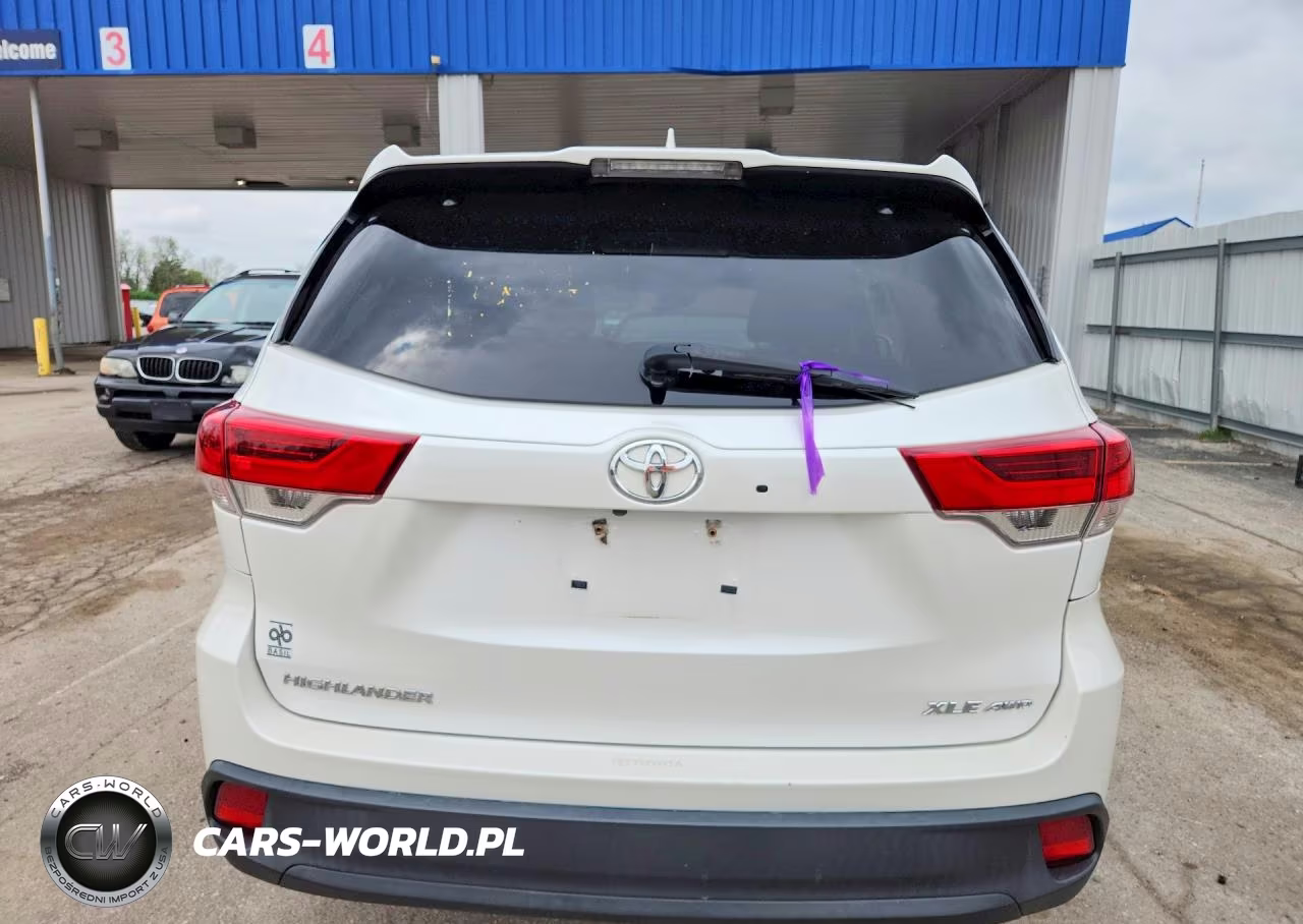 2018 Toyota Highlander Xle VIN:5TDJZRFHXJS816028 - 6
