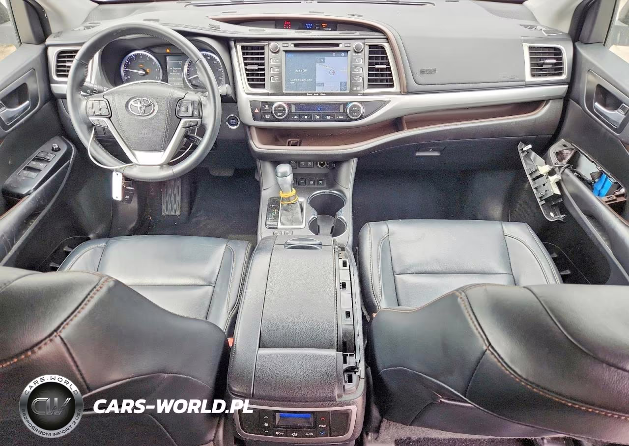 2018 Toyota Highlander Xle VIN:5TDJZRFHXJS816028 - 8