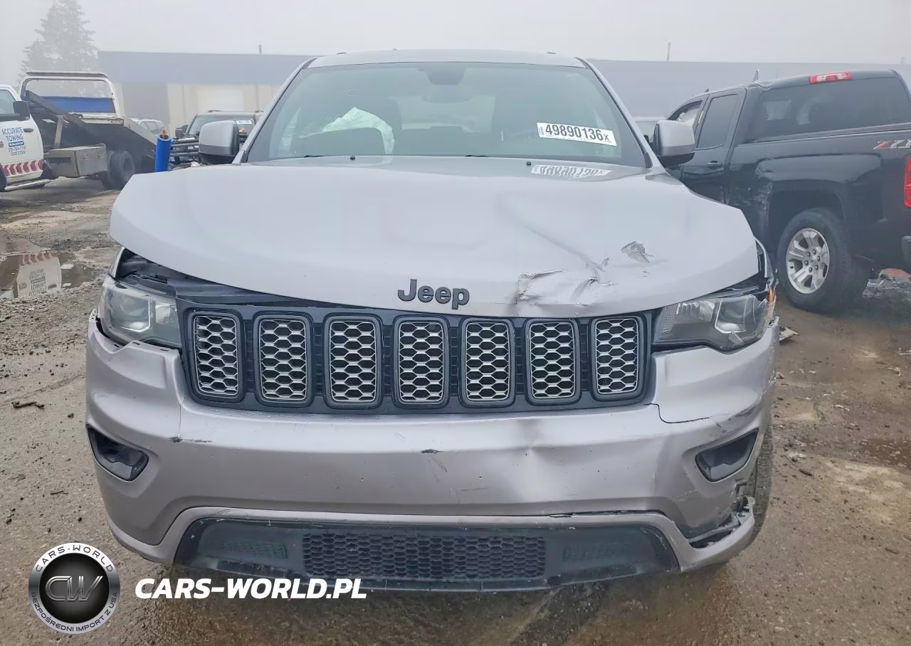 2018 Jeep Grand Cherokee Laredo VIN:1C4RJFAG5JC360478 - 5