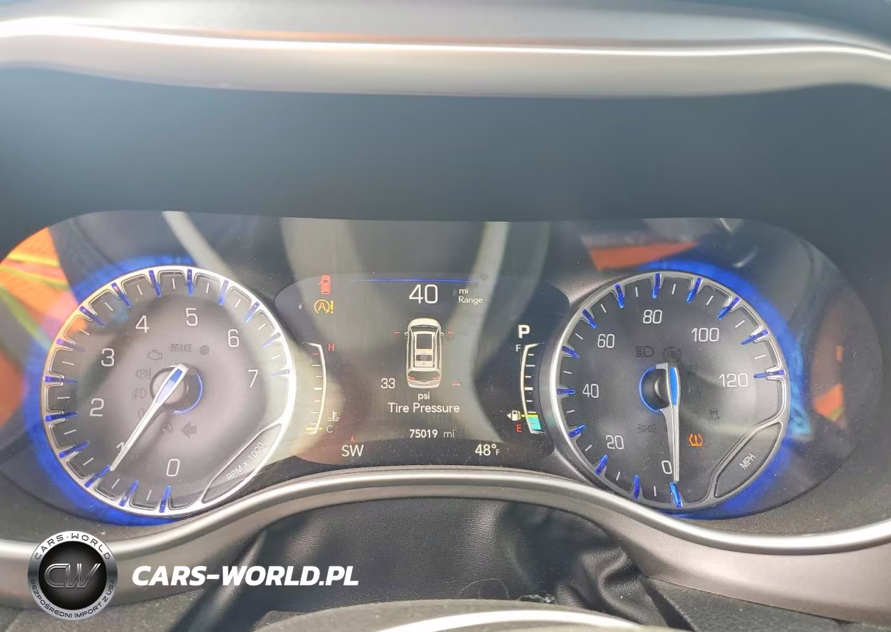 2021 Chrysler Pacifica Touring L VIN:2C4RC1BG5MR588908 - 9