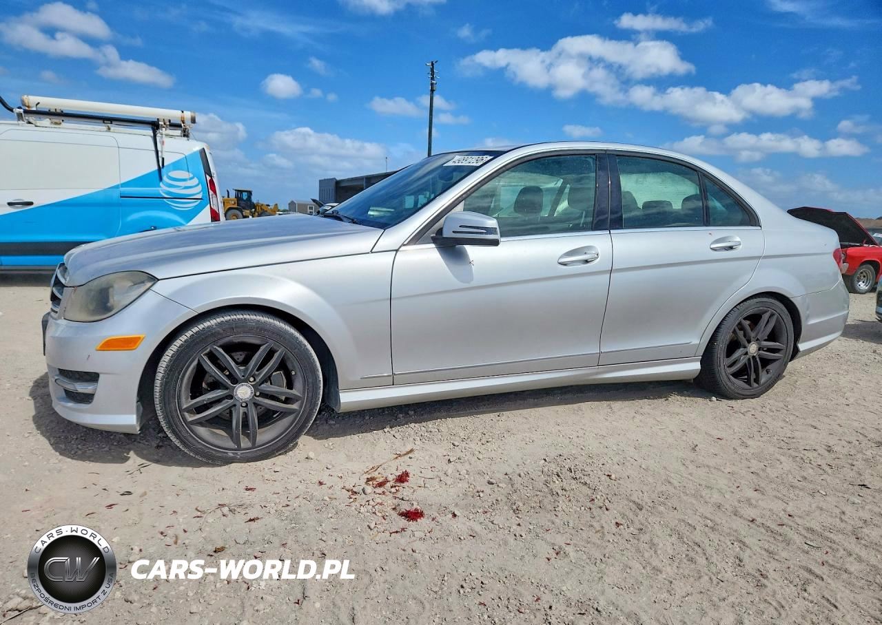 2014 Mercedes-Benz C 250