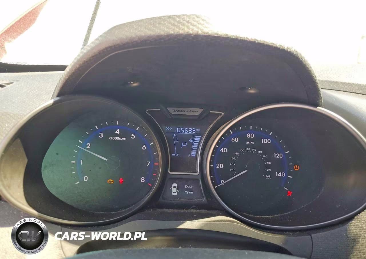 2015 Hyundai Veloster Turbo VIN:KMHTC6AE1FU225283 - 9